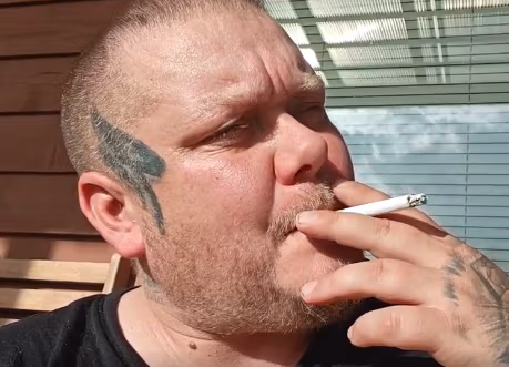Jouko Kärkkäinen antoi koiralle viikkorahaa!